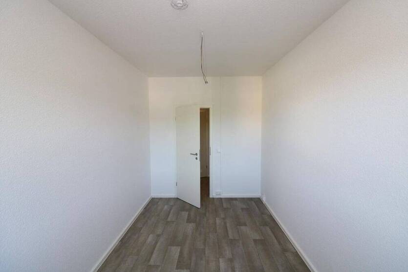 Trauen Sie Ihren Augen...große 3-RW mit Aufzug, Wanne u. Balkon!!!