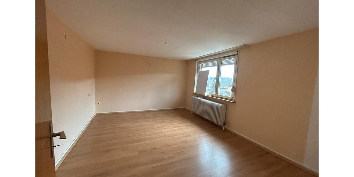 Doppelhaushälfte Waldkappel - 10 Zimmer, 260 m&sup2;, 1.000&euro; | Angebot:26493862