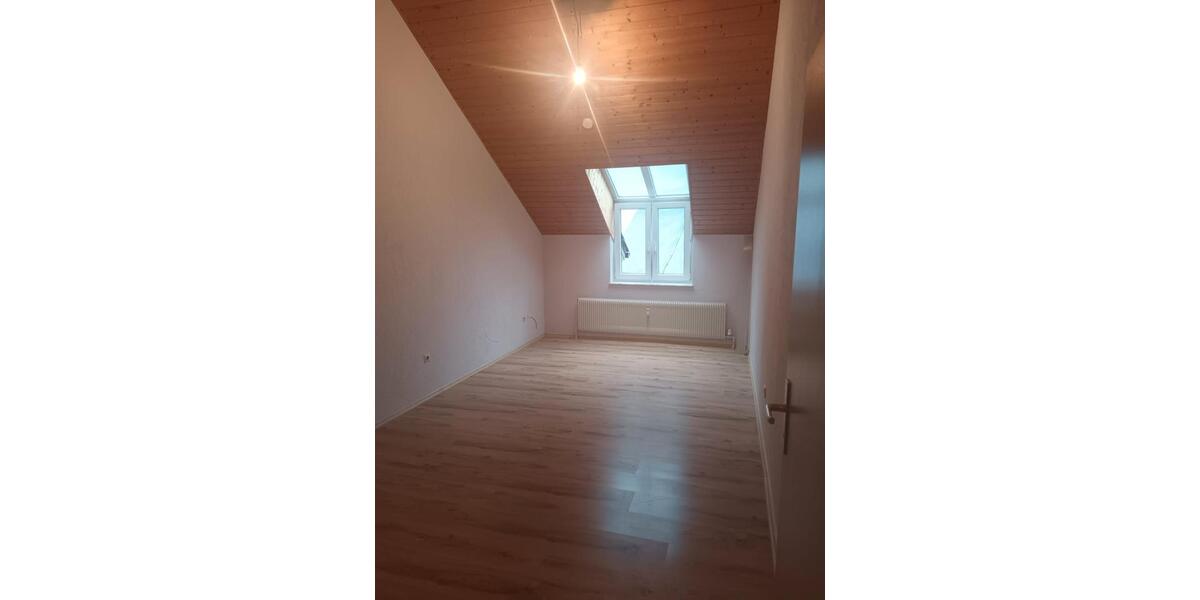 Etagenwohnung Weinheim - 2 Zimmer, 67 m&sup2;, 770&euro; | Angebot:26611052