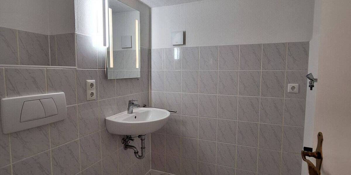 Etagenwohnung Jena Ammerbach - 2 Zimmer, 64 m&sup2;, 700&euro; | Angebot:26840933