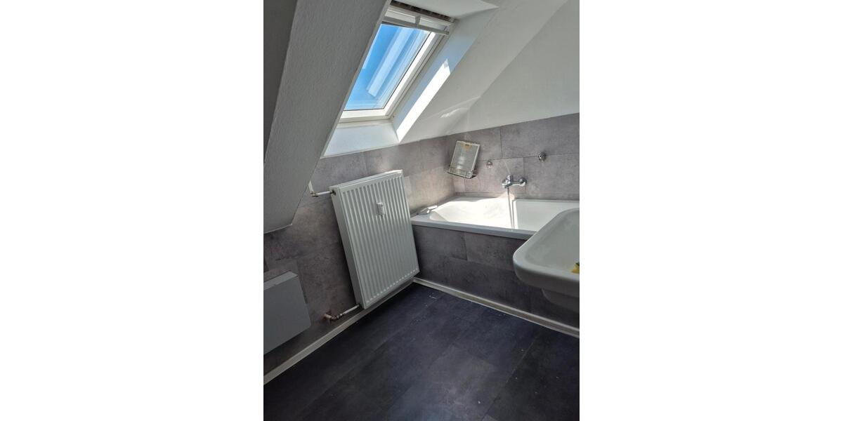 Dachgeschoßwohnung Losheim am See - 2.5 Zimmer, 74 m&sup2;, 577&euro; | Angebot:26283691