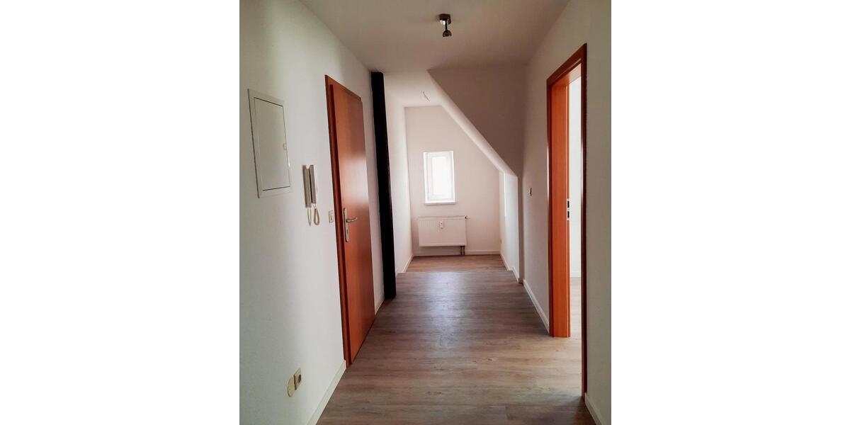 Dachgeschoßwohnung Neustadt in Sachsen - 2 Zimmer, 68 m&sup2;, 420&euro; | Angebot:24247773