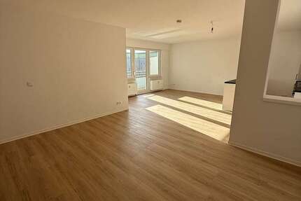 Wohnung Kabelsketal Großkugel - 4 Zimmer, 114 m&sup2;, 825&euro; | Angebot:25335458