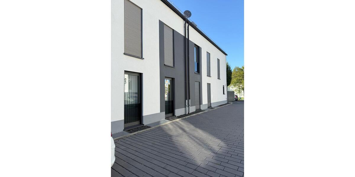 Doppelhaushälfte Wiesbaden Mainz-Kastel - 5 Zimmer, 157 m&sup2;, 2.800&euro; | Angebot:24680540