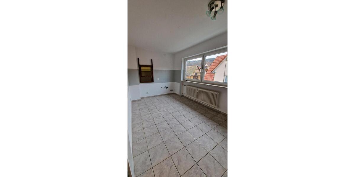 Etagenwohnung Ebermannstadt - 4 Zimmer, 108 m&sup2;, 880&euro; | Angebot:24983213