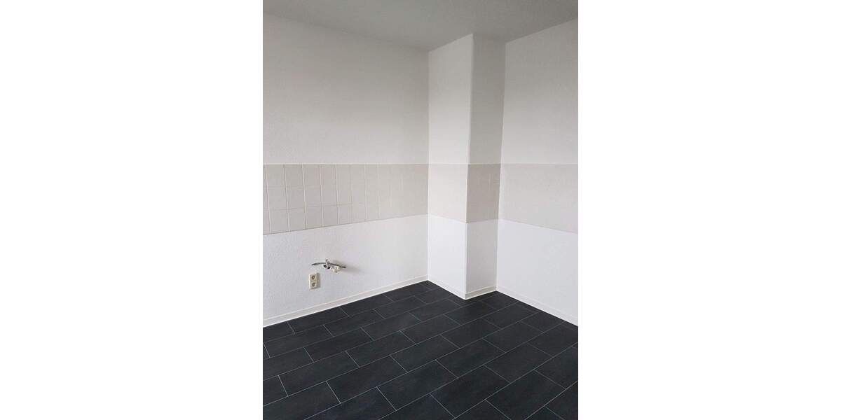 Etagenwohnung Döbeln Sörmitz - 2 Zimmer, 83 m&sup2;, 460&euro; | Angebot:26172470