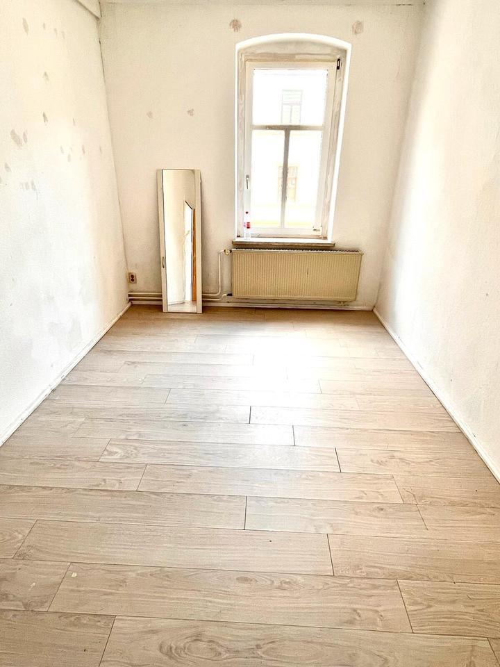 ++ einziehen & wohlfühlen - charmante 4-Raum Wohnung - Tageslichtbad mit Dusche & Wanne ++