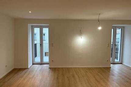 Wohnung Abensberg - 3 Zimmer, 98 m&sup2;, 1.075&euro; | Angebot:24709897