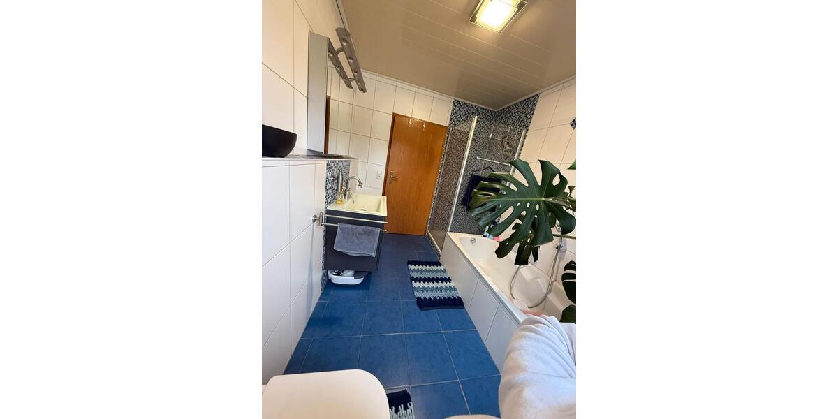 Etagenwohnung Merenberg - 5 Zimmer, 170 m&sup2;, 1.350&euro; | Angebot:26155183