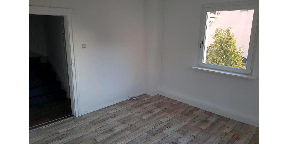 Etagenwohnung Weitramsdorf - 5 Zimmer, 99 m&sup2;, 900&euro; | Angebot:25539691
