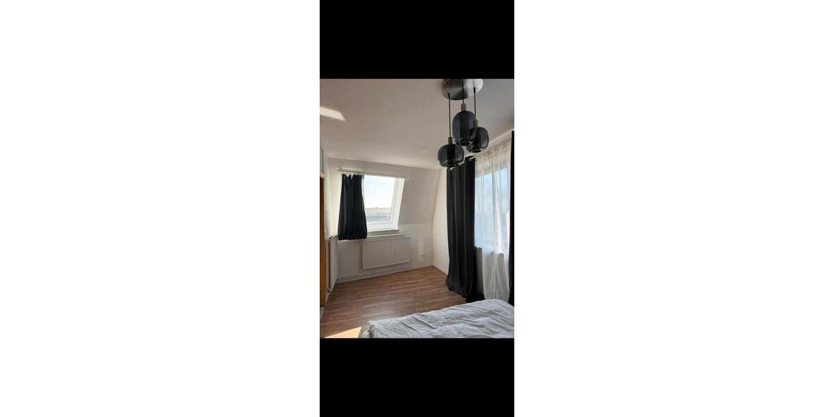 Dachgeschoßwohnung Wilster - 4 Zimmer, 85 m&sup2;, 750&euro; | Angebot:25392344