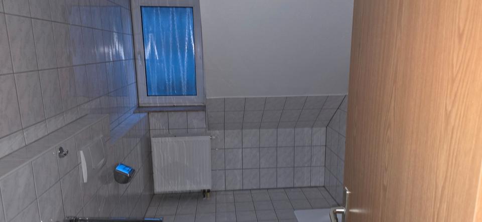 Dachgeschoßwohnung Zella-Mehlis Mehlis - 3 Zimmer, 70 m&sup2;, 490&euro; | Angebot:26564488