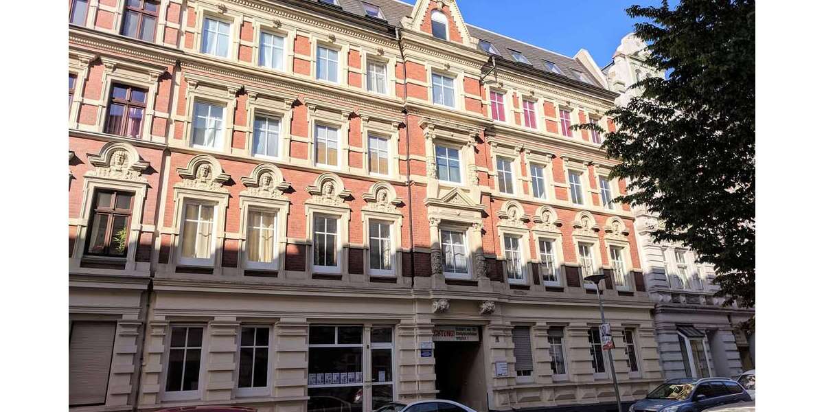 ruhige 4 Zimmer-Wohnung im Hinterhaus ***frisch renoviert*** mit Balkon 4 zimmer