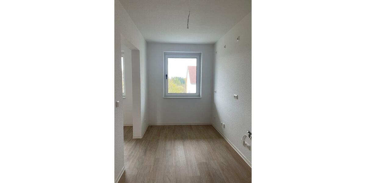 Etagenwohnung Oederan - 4 Zimmer, 99 m&sup2;, 695&euro; | Angebot:26547174