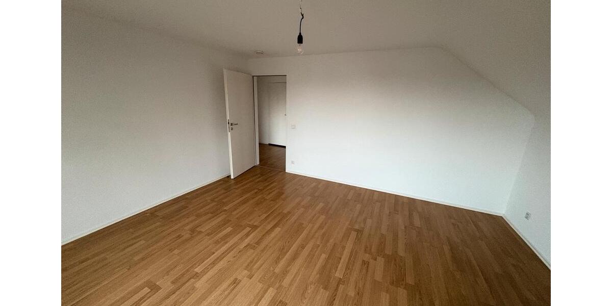 Terrassenwohnung Solingen Mitte - 3 Zimmer, 98 m&sup2;, 1.530&euro; | Angebot:24693757