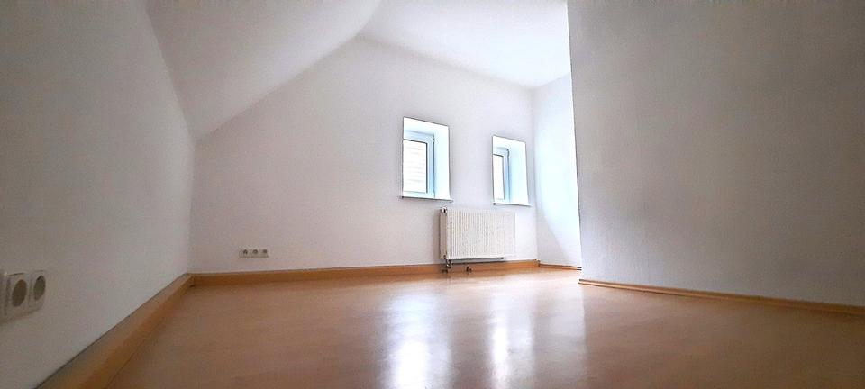 Einfamilienhaus Bad Lauchstädt - 3.5 Zimmer, 100 m&sup2;, 990&euro; | Angebot:26594402