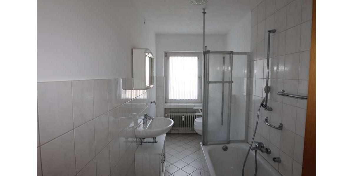 Etagenwohnung Hillesheim - 3 Zimmer, 84 m&sup2;, 600&euro; | Angebot:26313349