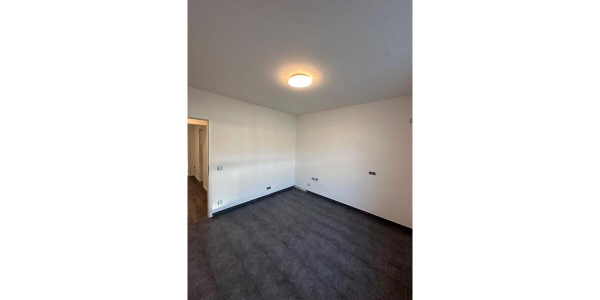 Erdgeschoßwohnung Grasleben - 4 Zimmer, 94 m&sup2;, 670&euro; | Angebot:25901440