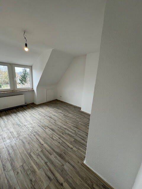 **2 Kaltmieten sparen** Geräumige, zentrale FamilienWohnung im Dachgeschoss