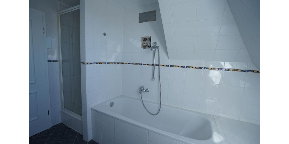 Dachgeschoßwohnung Dresden Cotta - 3 Zimmer, 80 m&sup2;, 1.099&euro; | Angebot:26382767