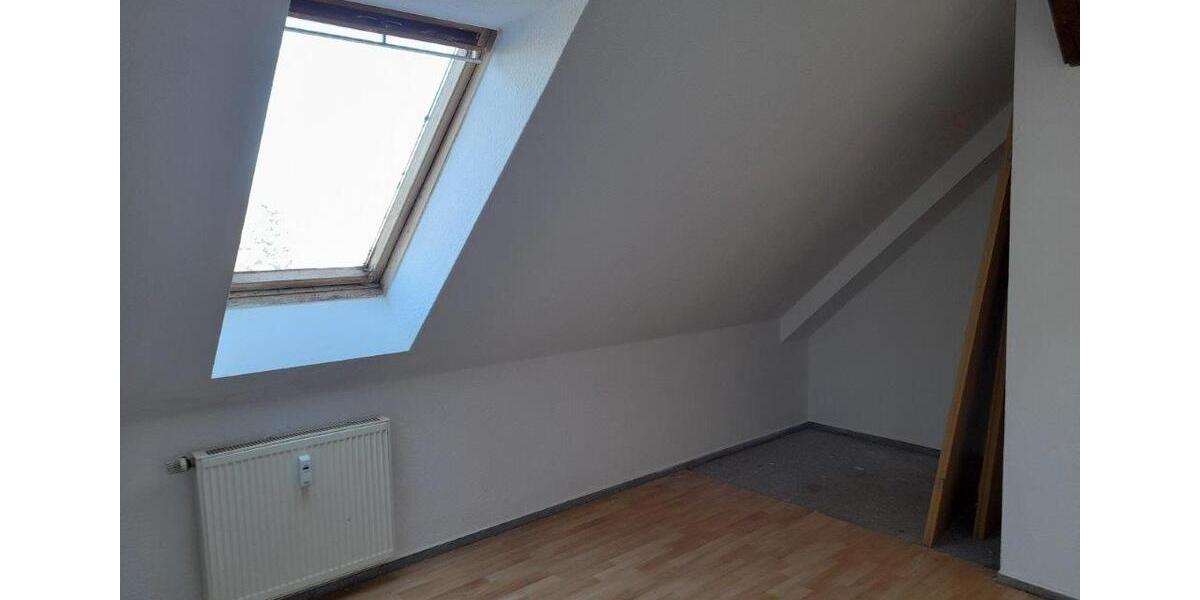 Dachgeschoßwohnung Pegau - 2 Zimmer, 52 m&sup2;, 290&euro; | Angebot:25533205