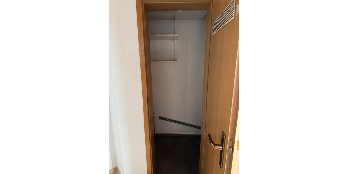 Dachgeschoßwohnung Alzey - 2 Zimmer, 70 m&sup2;, 1.000&euro; | Angebot:26462741