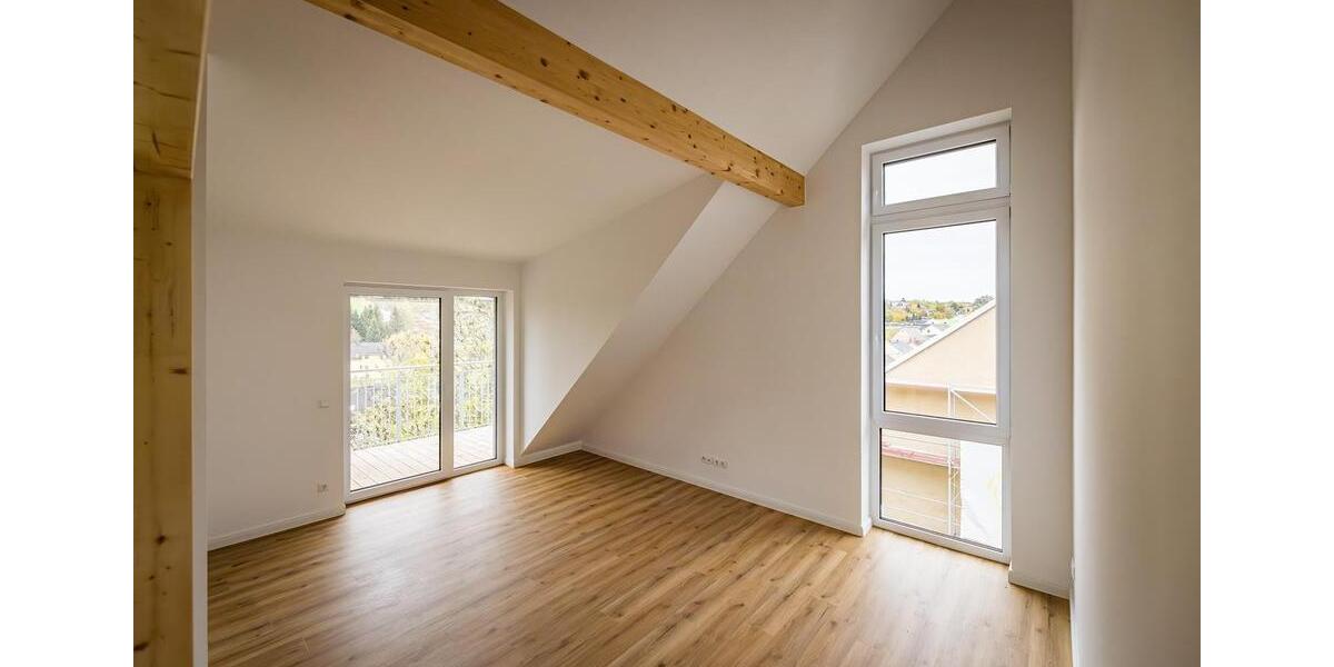 Etagenwohnung Stollberg (Erzgebirge) - 5 Zimmer, 120 m&sup2;, 688&euro; | Angebot:25803443