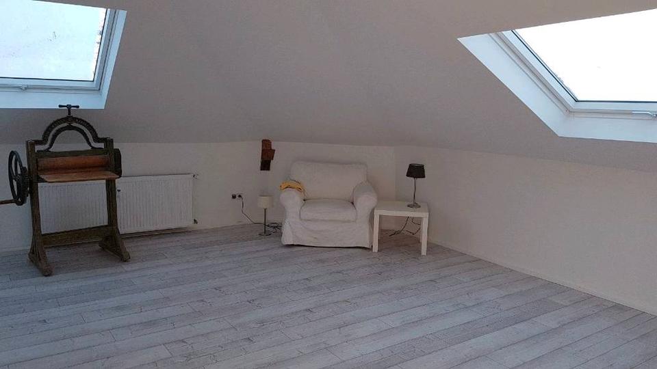 Dachgeschoßwohnung Battenberg (Eder) - 3 Zimmer, 112 m&sup2;, 730&euro; | Angebot:26692224