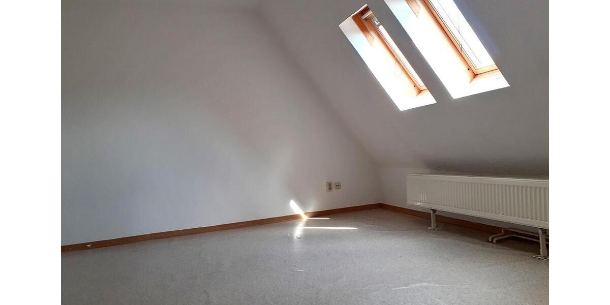 3R-Wohnung MaisonetteMansarde 54 qm, Dachgeschoß, im Zentrum von Kohren-Salis 3 zimmer