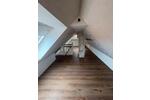 Dachgeschoßwohnung Hage - 3 Zimmer, 80 m&sup2;, 1.100&euro; | Angebot:25161225