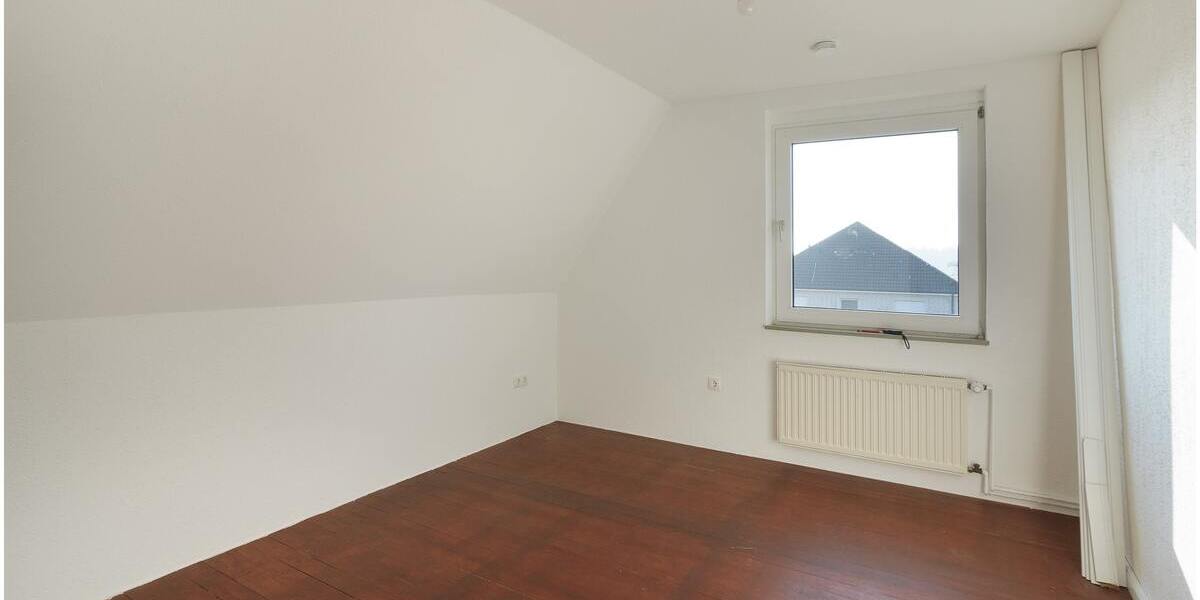 ***Moderne 97 m² Wohnung in Westoverledingen*** ***frisch renoviert*** - Dachgeschoßwohnung Westoverledingen Flachsmeer | Angebot:25407086