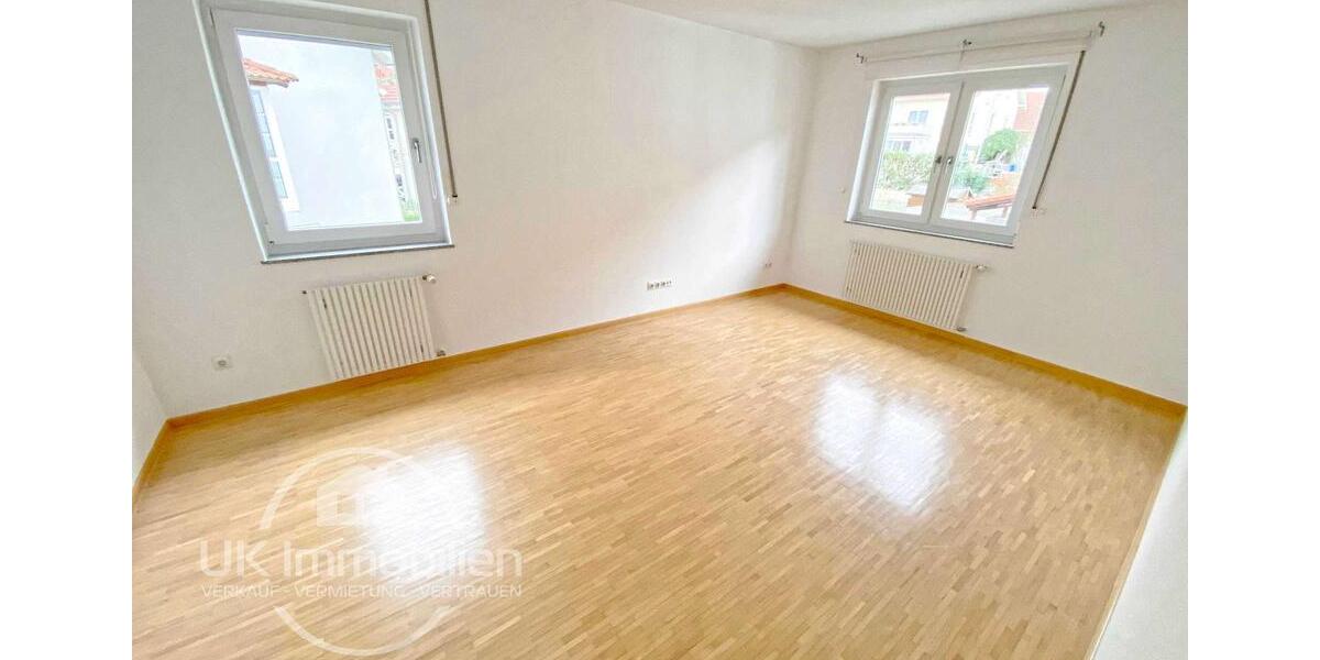 Doppelhaushälfte Bad Vilbel - 6 Zimmer, 165 m&sup2;, 2.600&euro; | Angebot:24382638