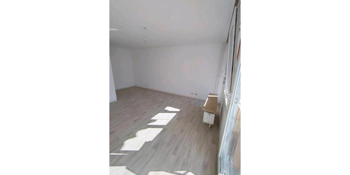 Etagenwohnung Würzburg Heuchelhof - 1 Zimmer, 36 m&sup2;, 957&euro; | Angebot:25376284