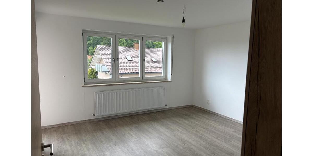 Erdgeschoßwohnung Neureichenau - 5 Zimmer, 125 m&sup2;, 950&euro; | Angebot:26578663