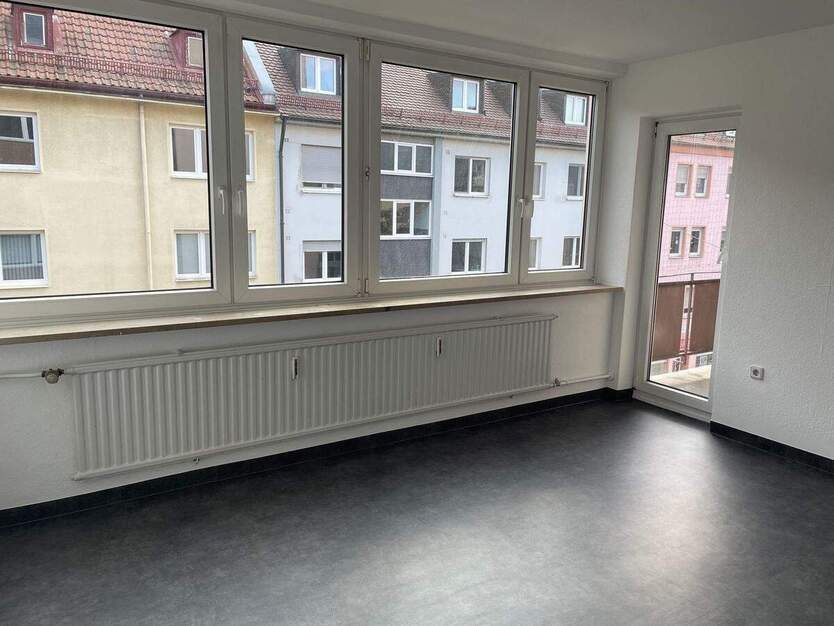 1-Zimmer-Wohnung mit Balkon und kleiner Küchenzeile - Stadtteil Rennweg. 1 zimmer