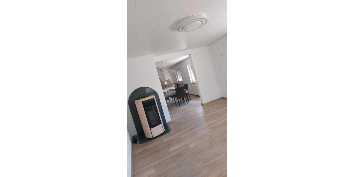 Etagenwohnung Kefenrod - 3 Zimmer, 113 m&sup2;, 1.250&euro; | Angebot:26168365