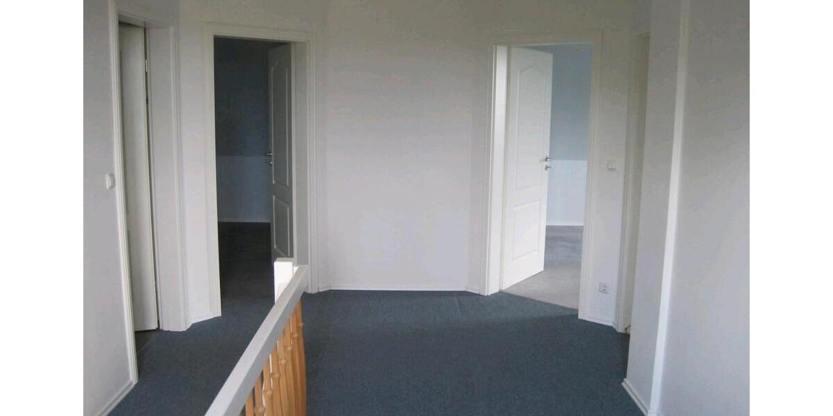 Einfamilienhaus Stapel - 5 Zimmer, 165 m&sup2;, 1.400&euro; | Angebot:26050249