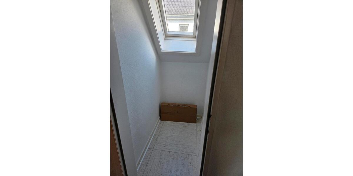 Dachgeschoßwohnung Gelsenkirchen Buer - 1 Zimmer, 44 m&sup2;, 400&euro; | Angebot:25936388