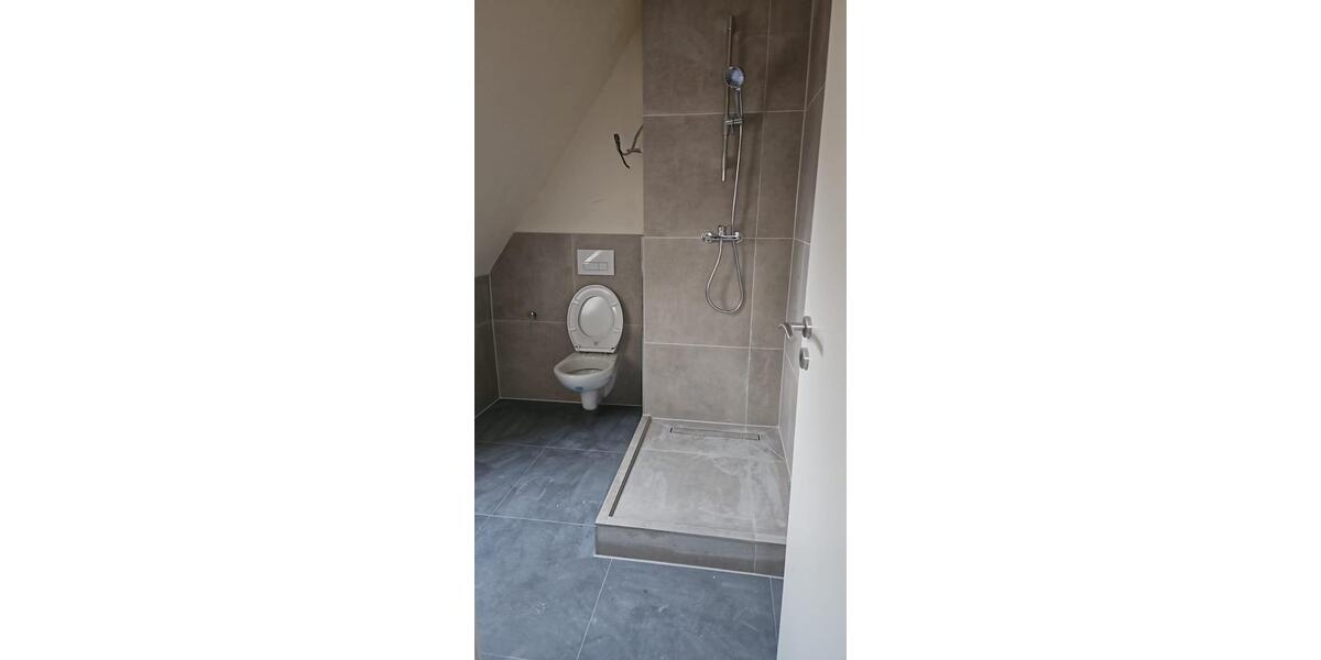 Dachgeschoßwohnung Mülheim an der Ruhr - 2.5 Zimmer, 70 m&sup2;, 700&euro; | Angebot:24866132