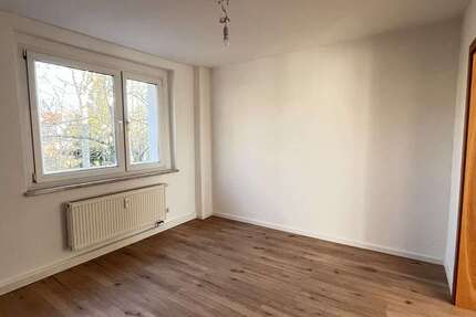 Wohnung Zwickau Marienthal Ost - 5 Zimmer, 110 m&sup2;, 682&euro; | Angebot:26451472