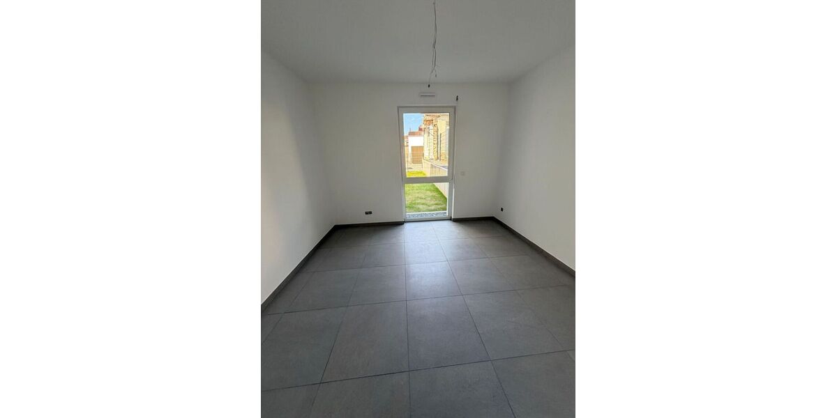 Luxus Wohnung mit 4 Zimmern und viel Platz + Privatem Garten in Sulzbach am Main - Appartement Sulzbach am Main | Angebot:27201721