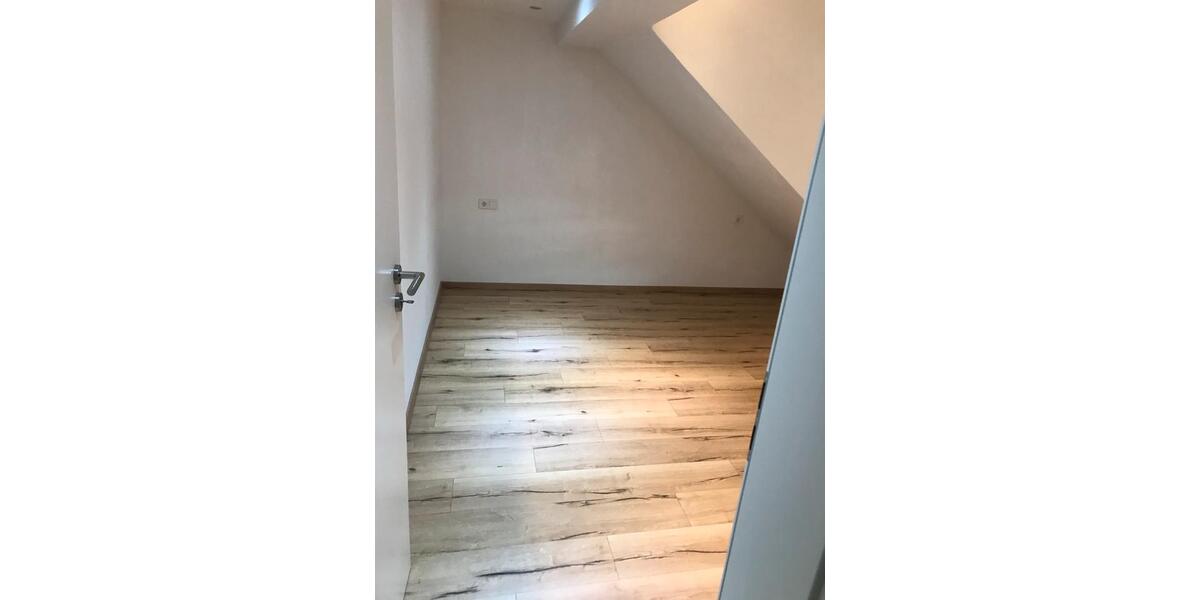 Dachgeschoßwohnung Memmingen - 3 Zimmer, 80 m&sup2;, 900&euro; | Angebot:24976730