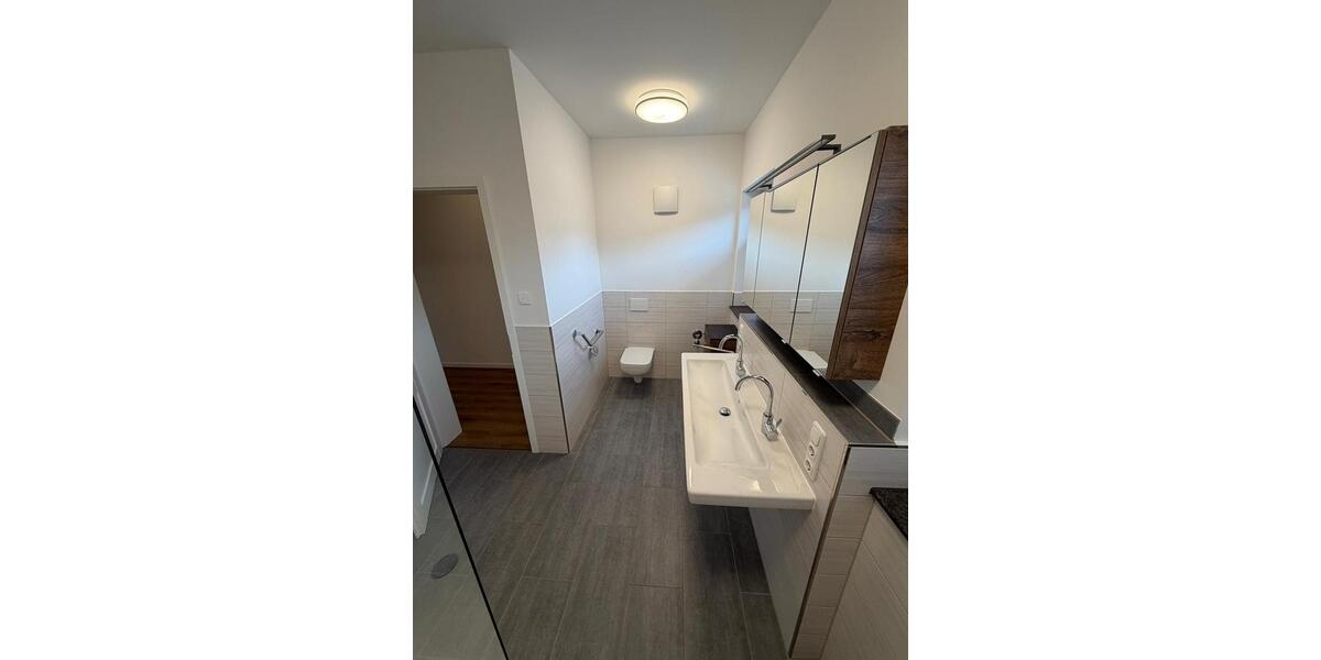 Dachgeschoßwohnung Schlüchtern - 5 Zimmer, 148 m&sup2;, 1.300&euro; | Angebot:24867340