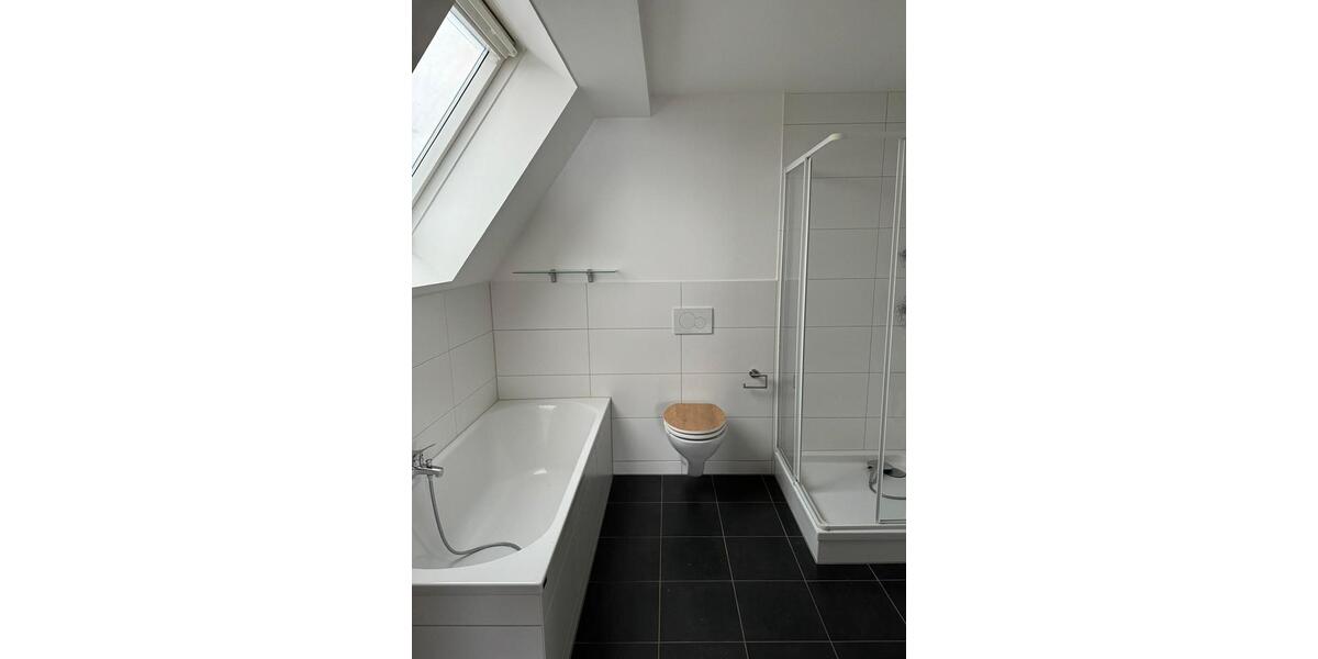 Dachgeschoßwohnung Roth - 2 Zimmer, 65 m&sup2;, 625&euro; | Angebot:26251076