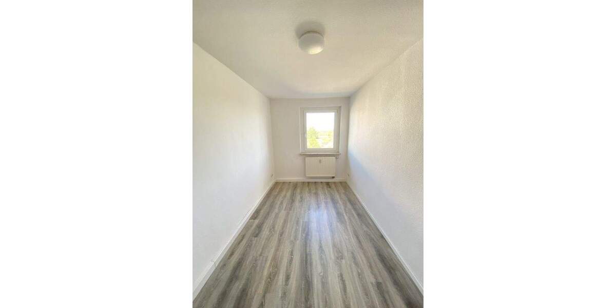 Etagenwohnung Weida - 3 Zimmer, 61 m&sup2;, 340&euro; | Angebot:25776567