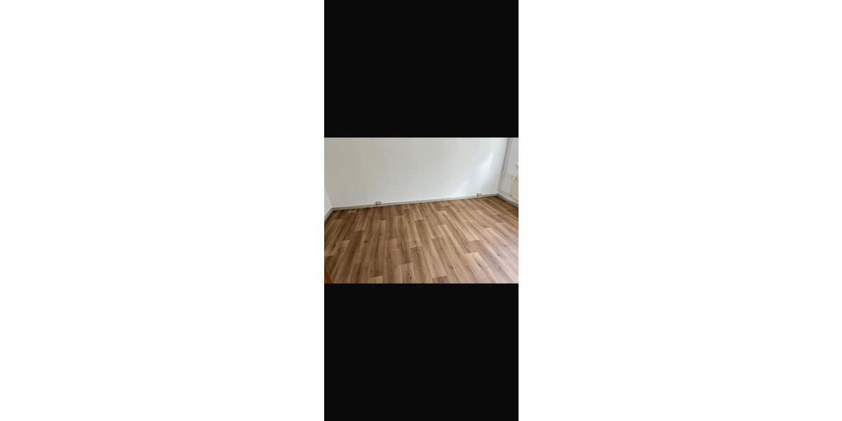 Etagenwohnung Körner - 2 Zimmer, 50 m&sup2;, 270&euro; | Angebot:26357361
