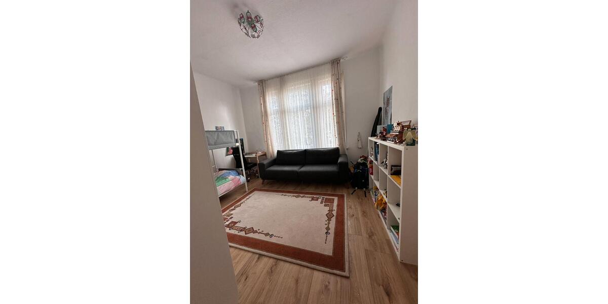 Etagenwohnung Friedrichroda - 4 Zimmer, 136 m&sup2;, 1.000&euro; | Angebot:26407667