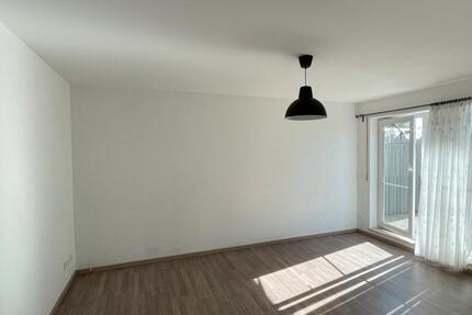 2 Zimmer Wohnung mit Terrasse Tiefgarage EBK in Neu-UlmPfuhl 2 zimmer