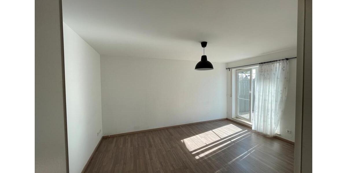 2 Zimmer Wohnung mit Terrasse Tiefgarage EBK in Neu-UlmPfuhl 2 zimmer