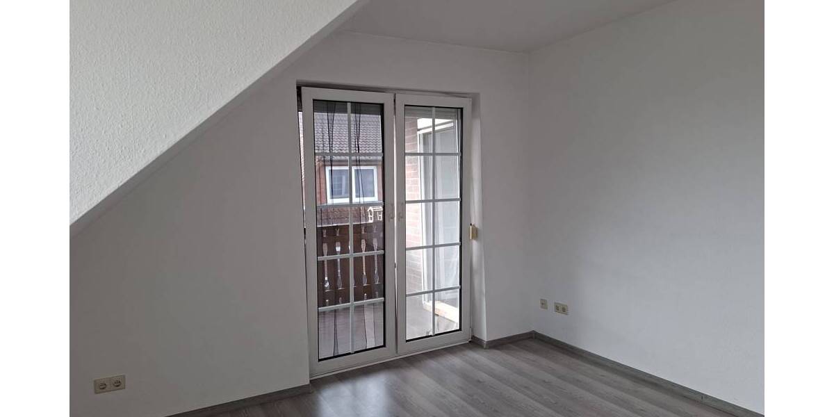Etagenwohnung Schortens Ostiem - 3 Zimmer, 90 m&sup2;, 690&euro; | Angebot:26036650